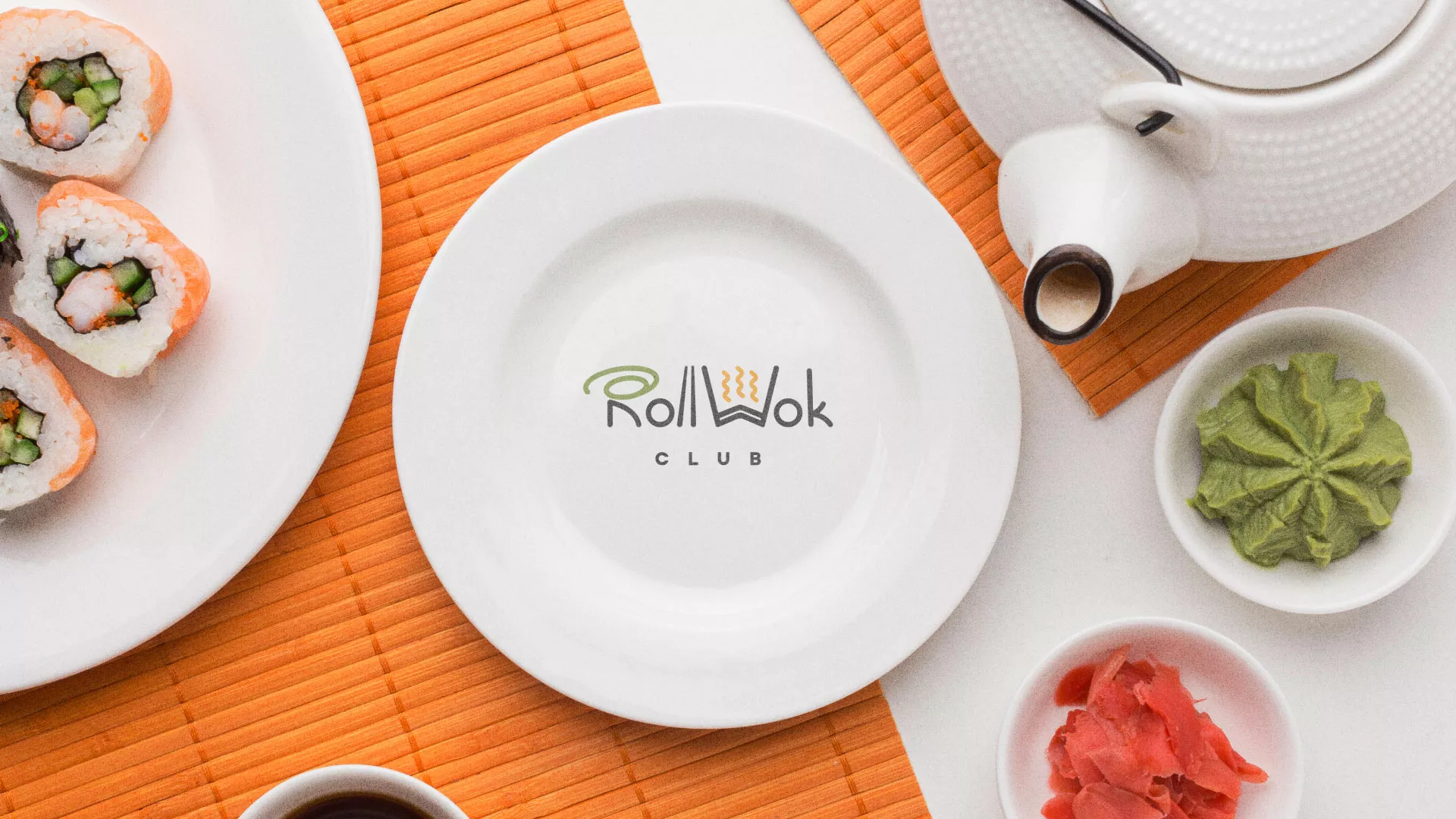 Разработка логотипа и фирменного стиля суши-бара «Roll Wok Club» в Новочебоксарске